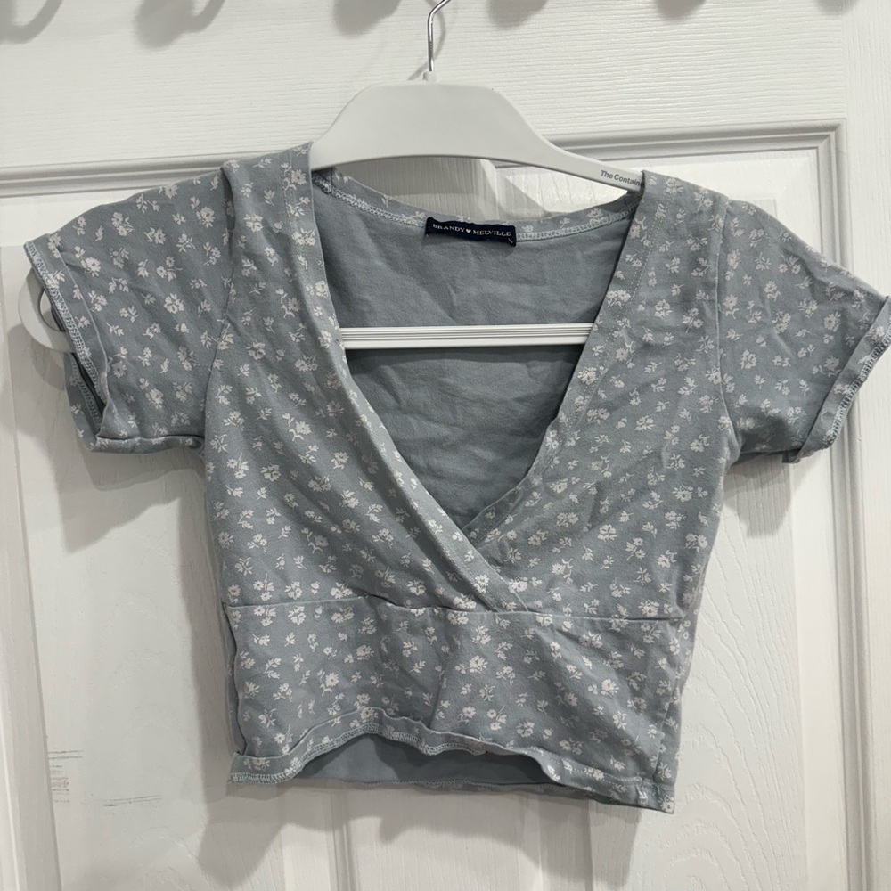 Brandy Melville Women's Blue Crop-top